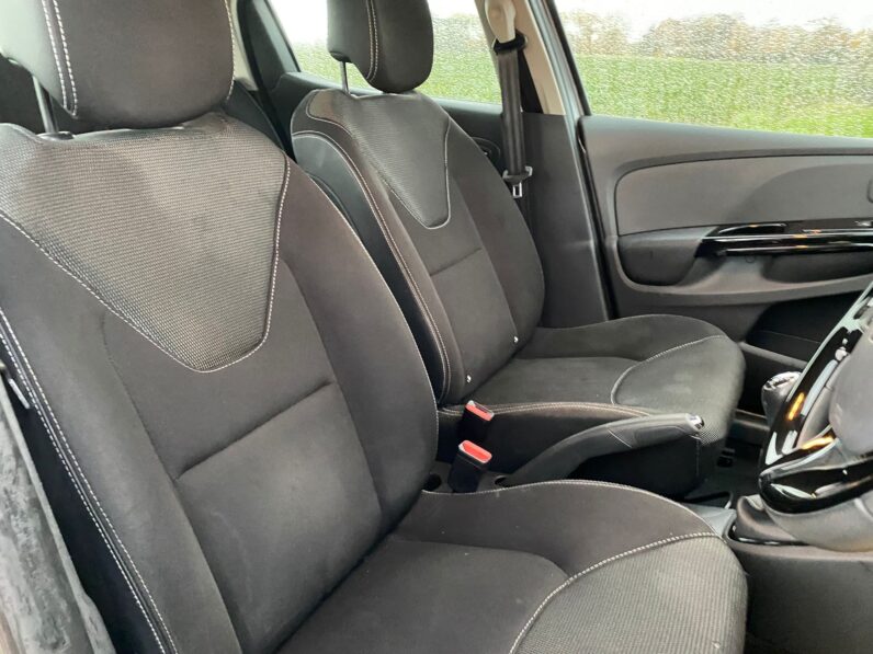 
								CLIO DYNAMIQUE MEDIANAV (MW63 BLN) full									