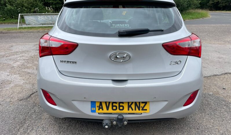 
								Hyundai i30 Se Blue Drive CRDI (AV66 KNZ) full									